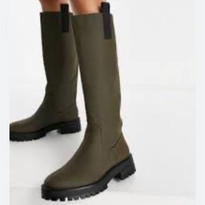 Pull & Bear khaki rubberized flat rain boot